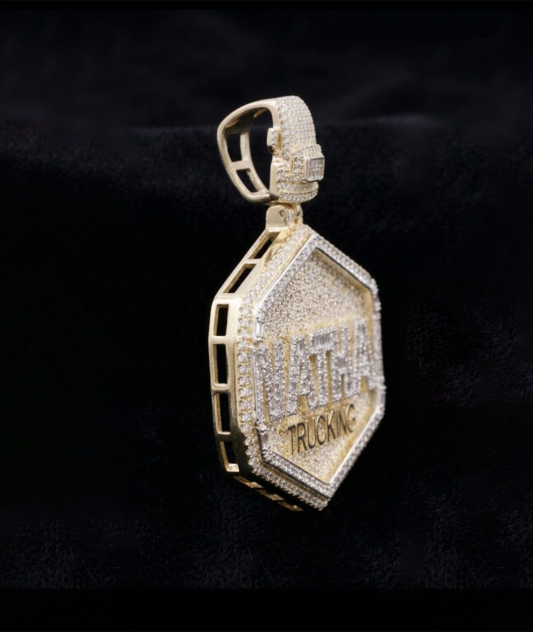 Trucking Pendant view 3